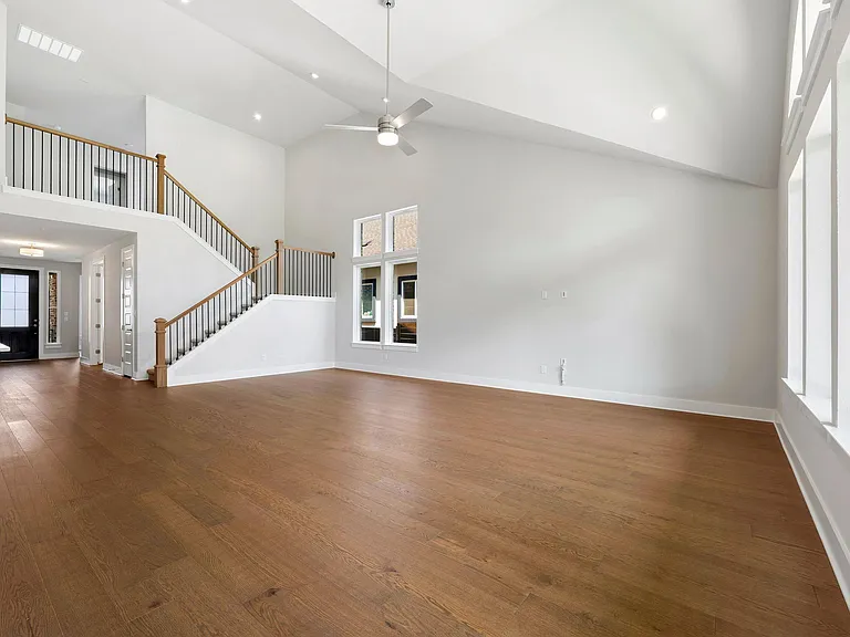 8208 Bouvreuil Dr — Photo 15