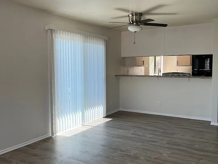 1740 N Stanton Pl — Photo 5
