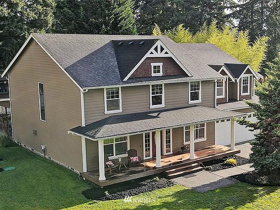 3rd image of 6727 180th St SE