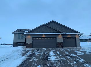 1674 Beaver Way, New Richmond, WI 54017