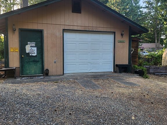 2nd image of 30 N Mountain View Court