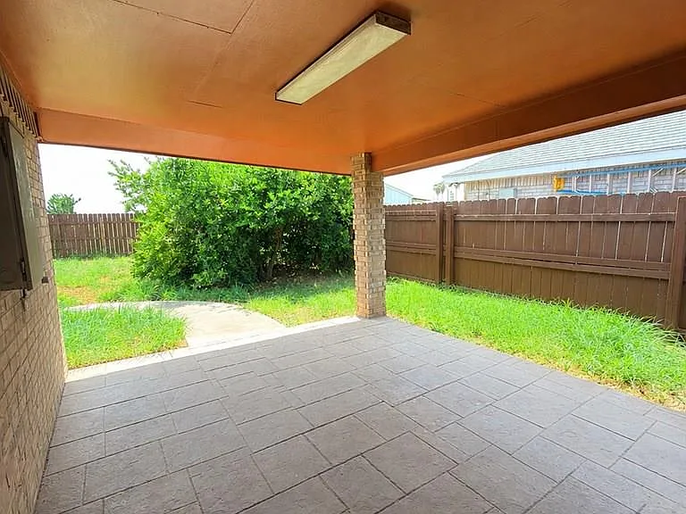 1372 Guadalupe Cir — Photo 17