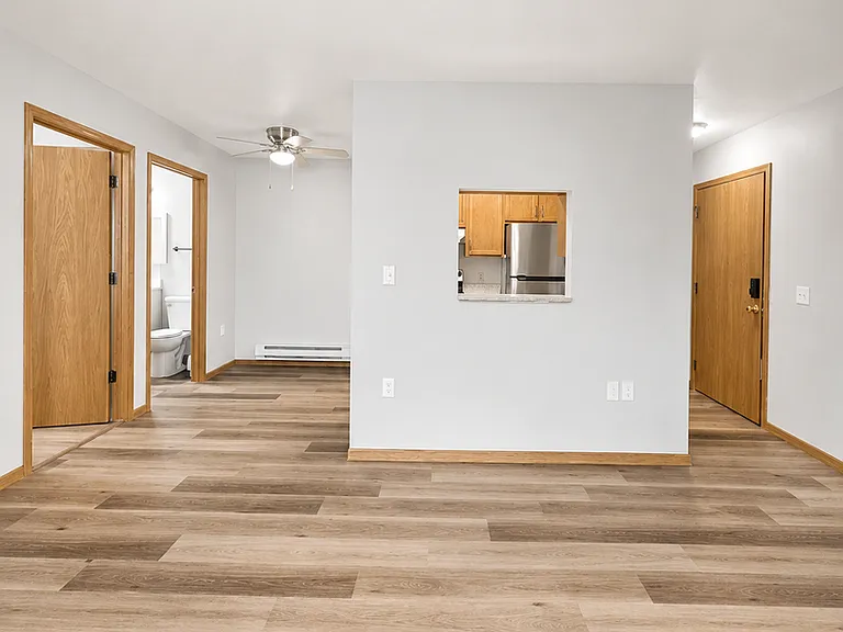 231-241 N Burritt Ave — Photo 9