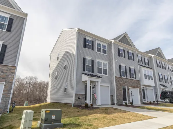 60 Dover Ct, Bridgeport, WV 26330