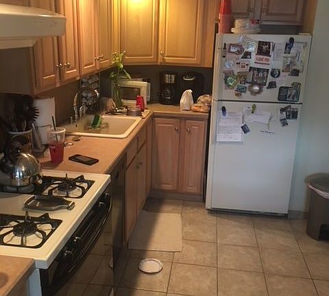 5th image of 107 Dewey Ave