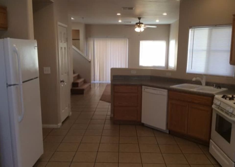 2nd image of 11076 Arcadia Sunrise Dr