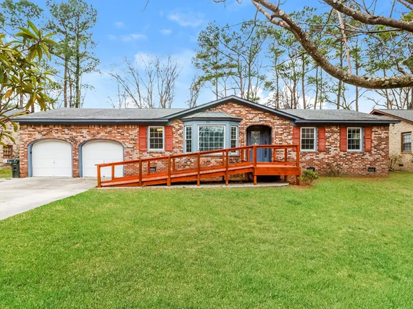 212 Woodward Blvd, Summerville, SC 29483