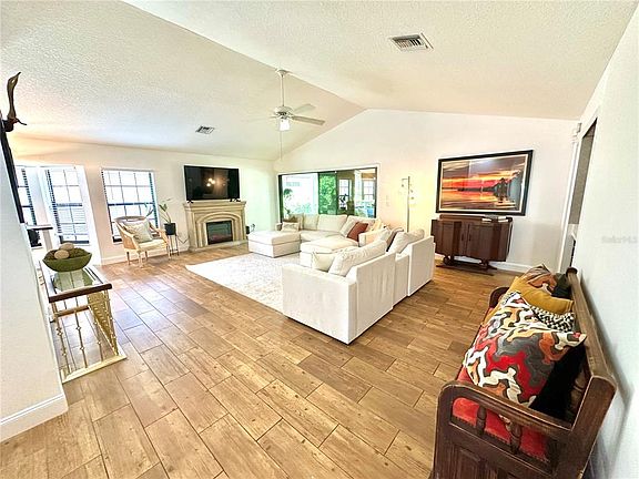 3rd image of 631 Sand Lake Ct