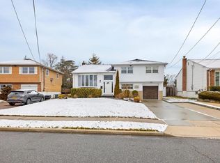 681 Jay Way, Baldwin, NY 11510