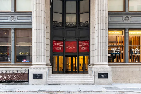 Rented by Compass | media 20