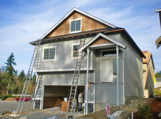 898 NW Tinkam Ct, Bremerton, WA 98311