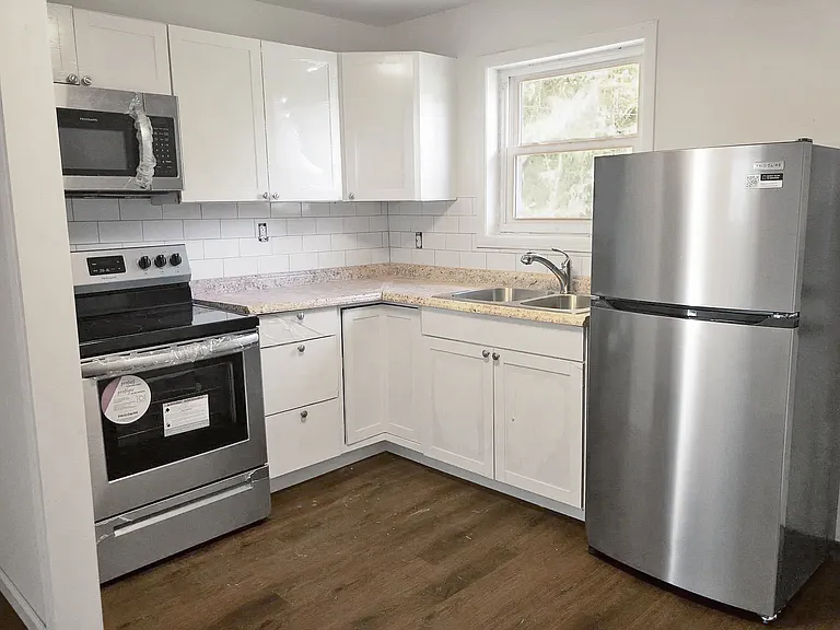 1204 Randolph Ave — Photo 4