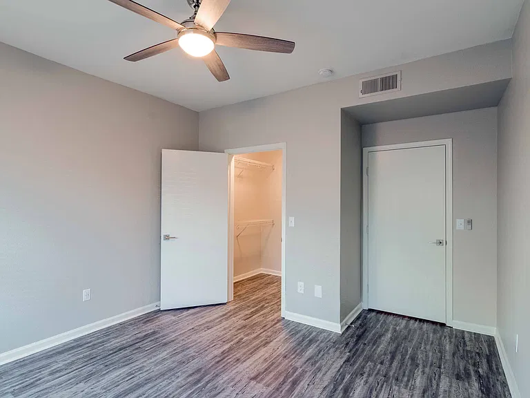 Wild Oak Apartments — Photo 6