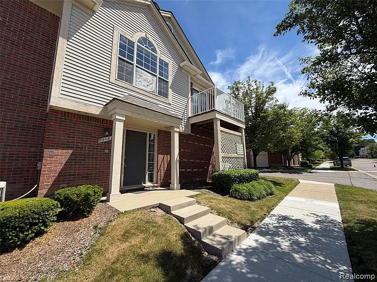 1908 Flagstone Cir — Photo 2
