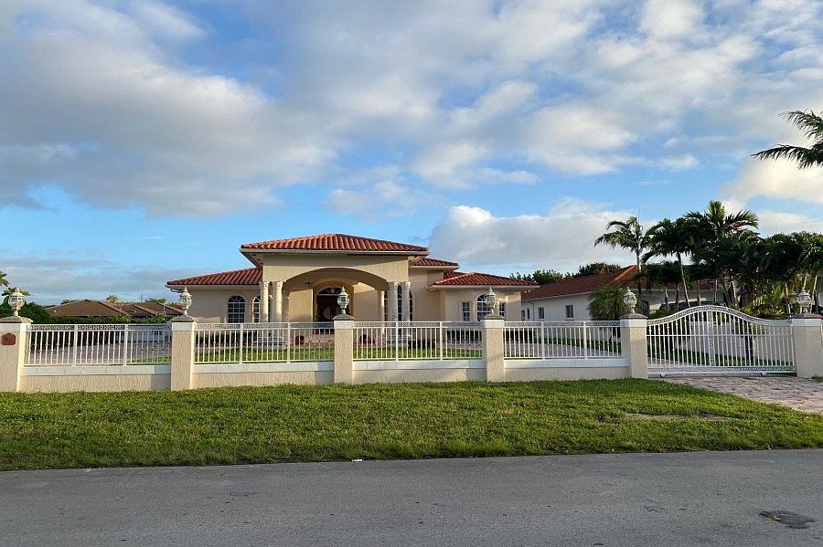 1st image of 8615 Swgrand Canal Dr