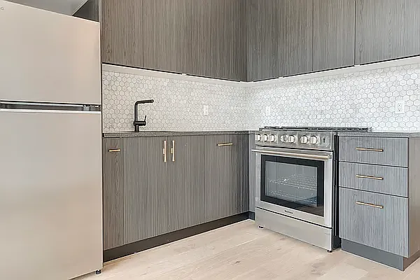 875 4th Ave #203 — Photo 3
