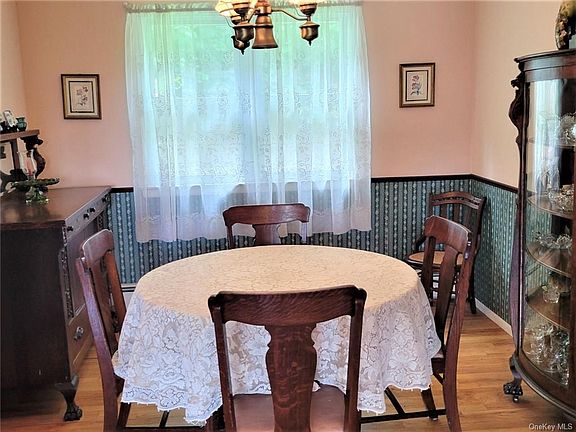 5th image of 123 Linden Ln