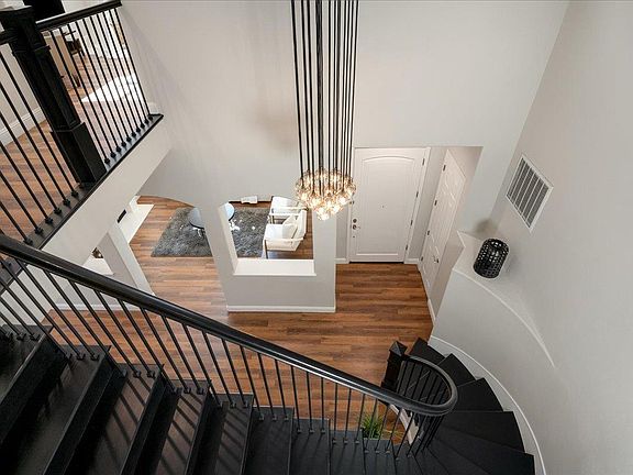 4th image of 18070 Shadow Brook Way
