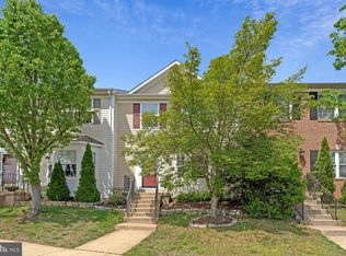 272 Golden Larch Ter NE, Leesburg, VA 20176