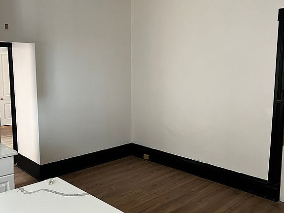 4th image of 1107 Vine St #24
