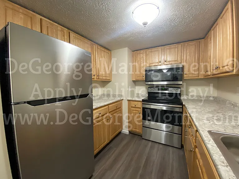 Pine Ridge Apartments — Photo 42