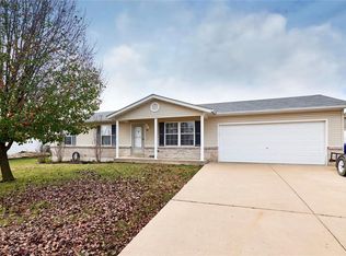 81 Kings Way Dr, Troy, MO 63379