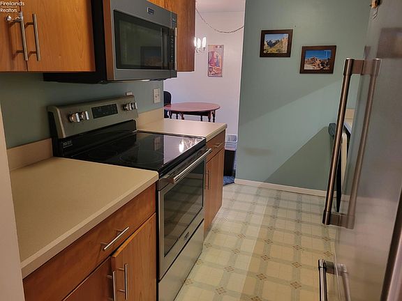 4th image of 1305 S Lake Wilmer Dr APT 310
