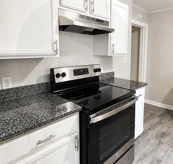 973 Lawton St SW — Photo 9
