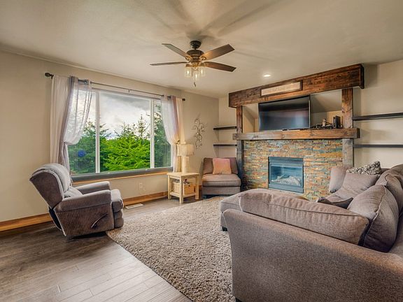 5th image of 11410 173rd Avenue Ct E