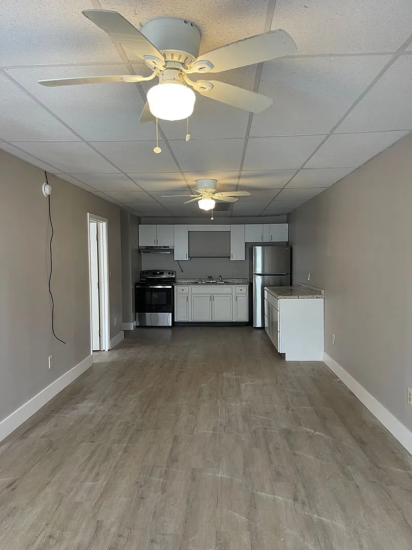 72 Green St — Photo 2