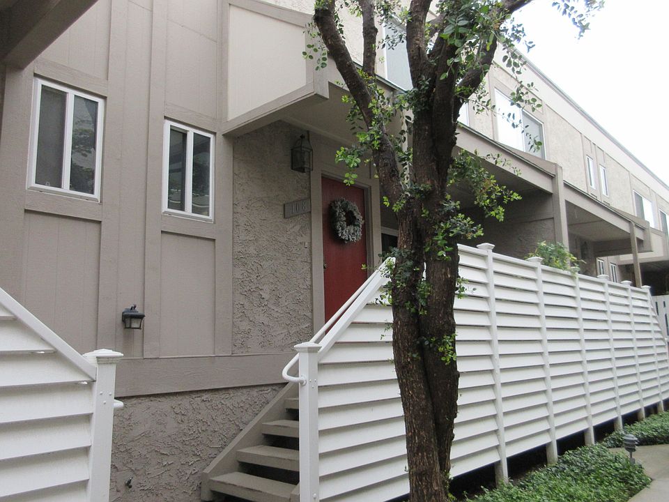 1st image of 18333 Hatteras St Unit 108