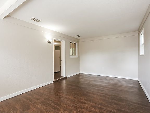 4th image of 6812 Hawkins Ct