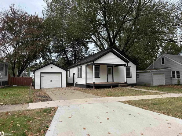 419 N 2nd St, Oskaloosa, IA 52577