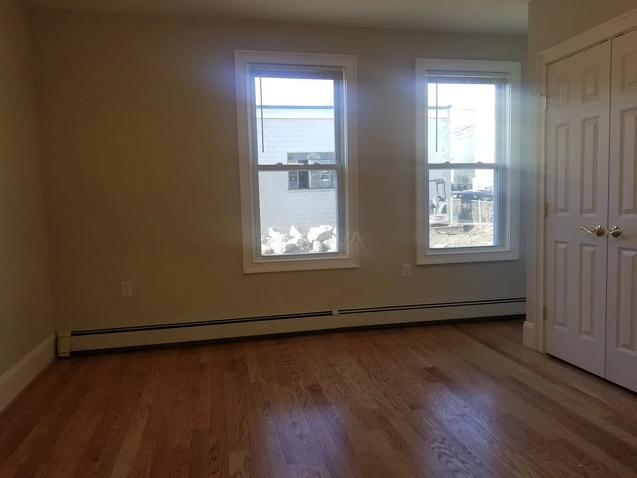 Ball Square area, 3 bedroom, 1 bathroom apartment — Photo 2