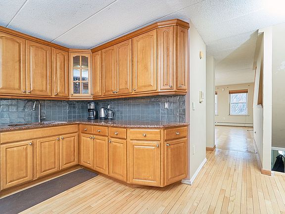 4th image of 300 W 138th St #2571D