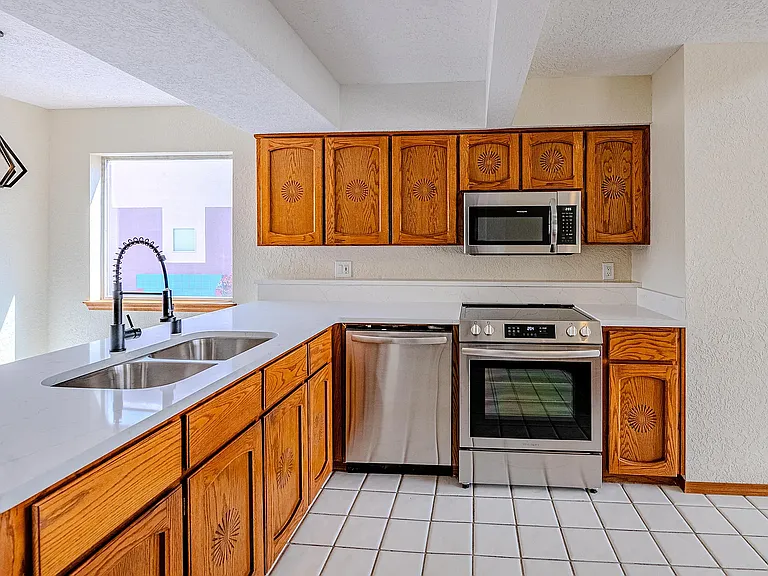 5137 Glenwood Pointe Ln NE #5137 — Photo 49