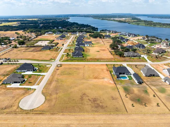 1204 Explorer Ln, Granbury, TX 76049