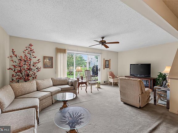 4th image of 2103 Doral Dr