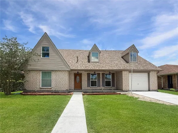 2733 W Friendship Dr, Harvey, LA 70058