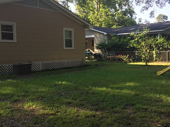 2nd image of 230 Holly Dr