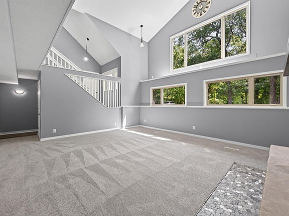 4th image of 20740 Viking Blvd NE