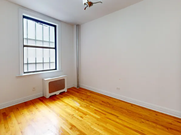 245 West 51st Street image 9 of 15