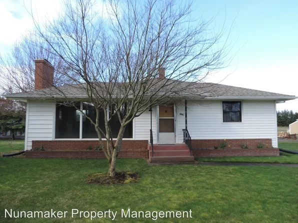 1370 Tucker Rd, Hood River, OR 97031