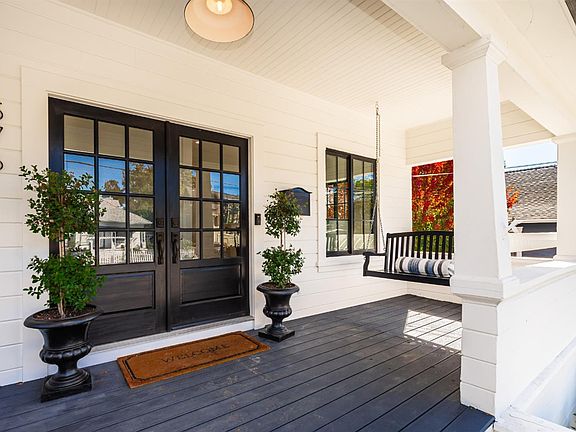 5th image of 576 Patchett Street
