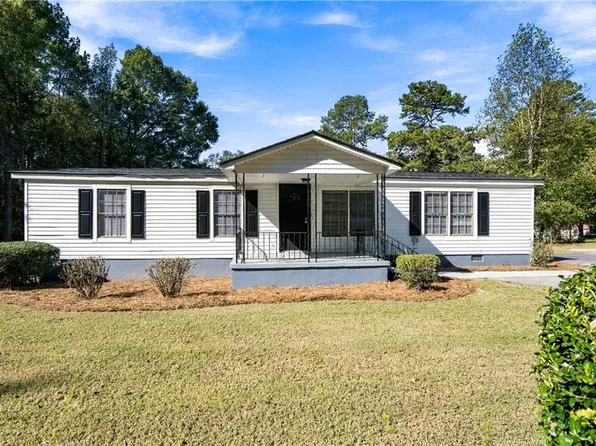 197 Cedar Dr, Commerce, GA 30529