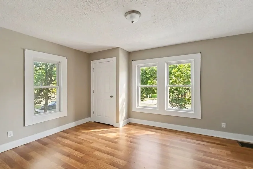 2 bed, 1920 sqft, $1,250 — Photo 2