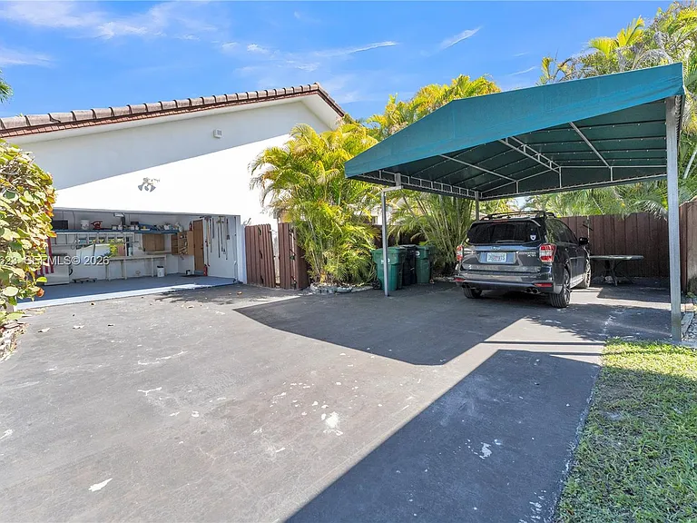 15305 SW 74th Ct — Photo 5