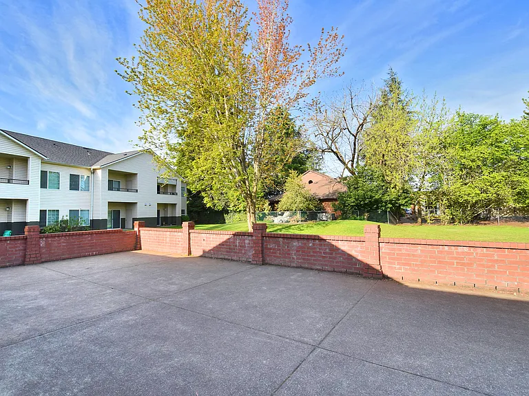 Fountain Valley Apartments — Photo 9