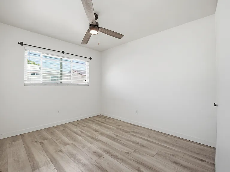 4133 Wabash Ave #8 — Photo 11