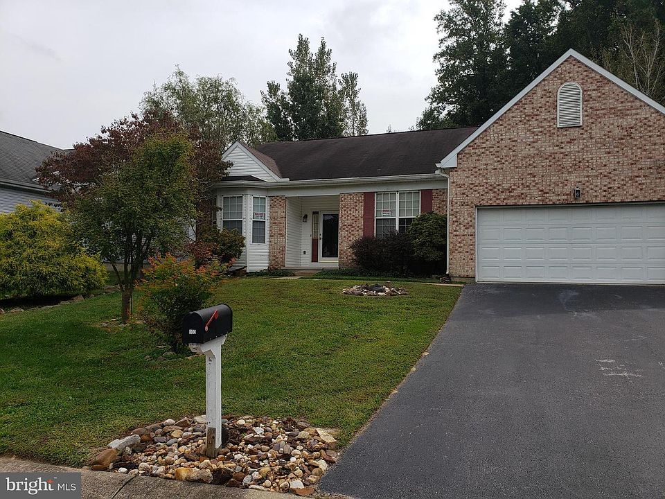 1st image of 103 Bell Ct